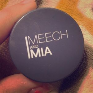 Meech and Mia white eyeshadow.